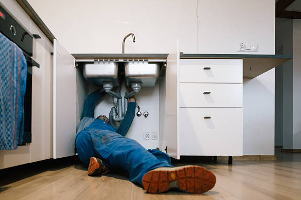 Professional Pipe Repair technician working in Mechanicsville, MD